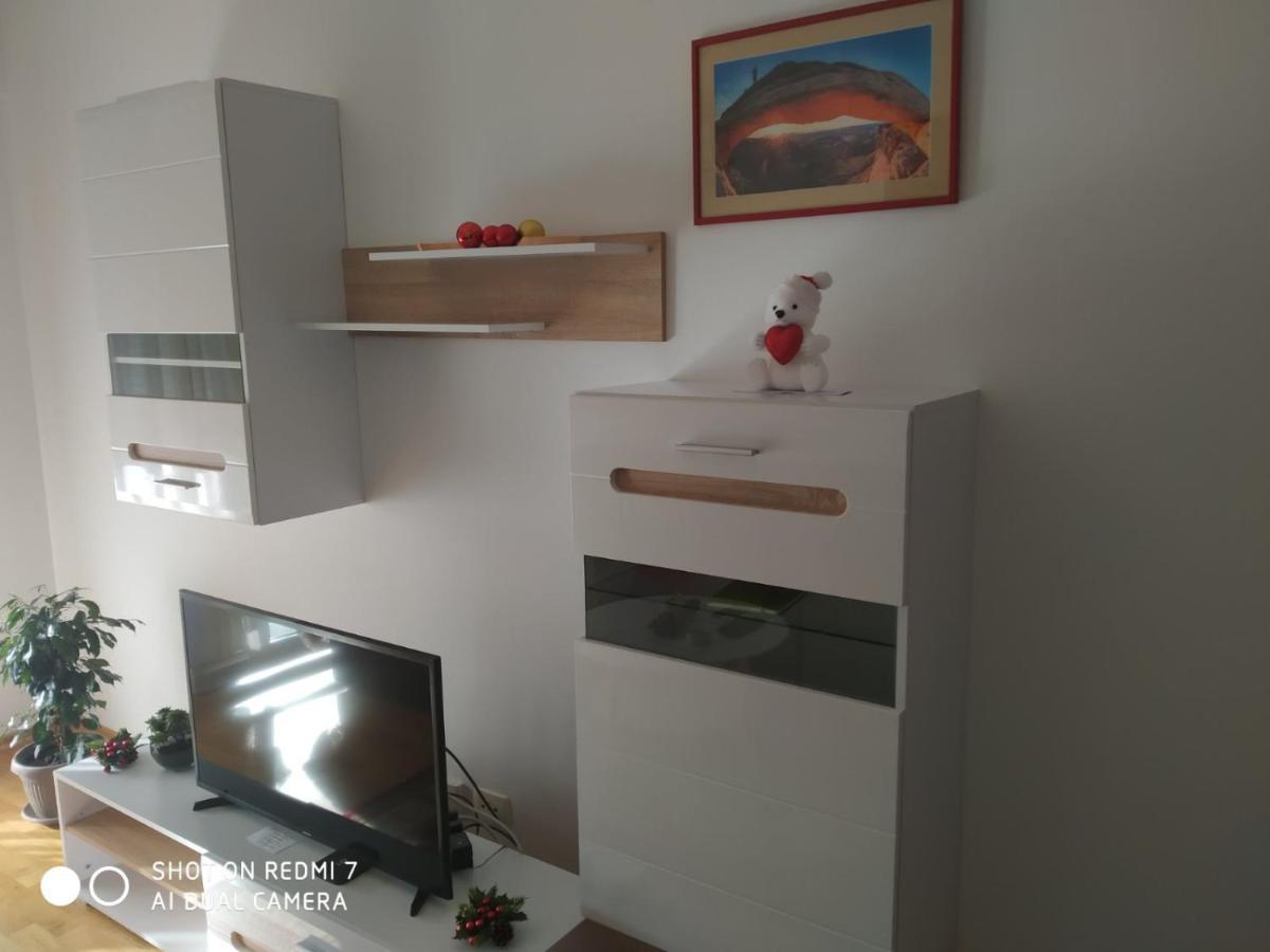 Aga Apartman Podgorica Buitenkant foto