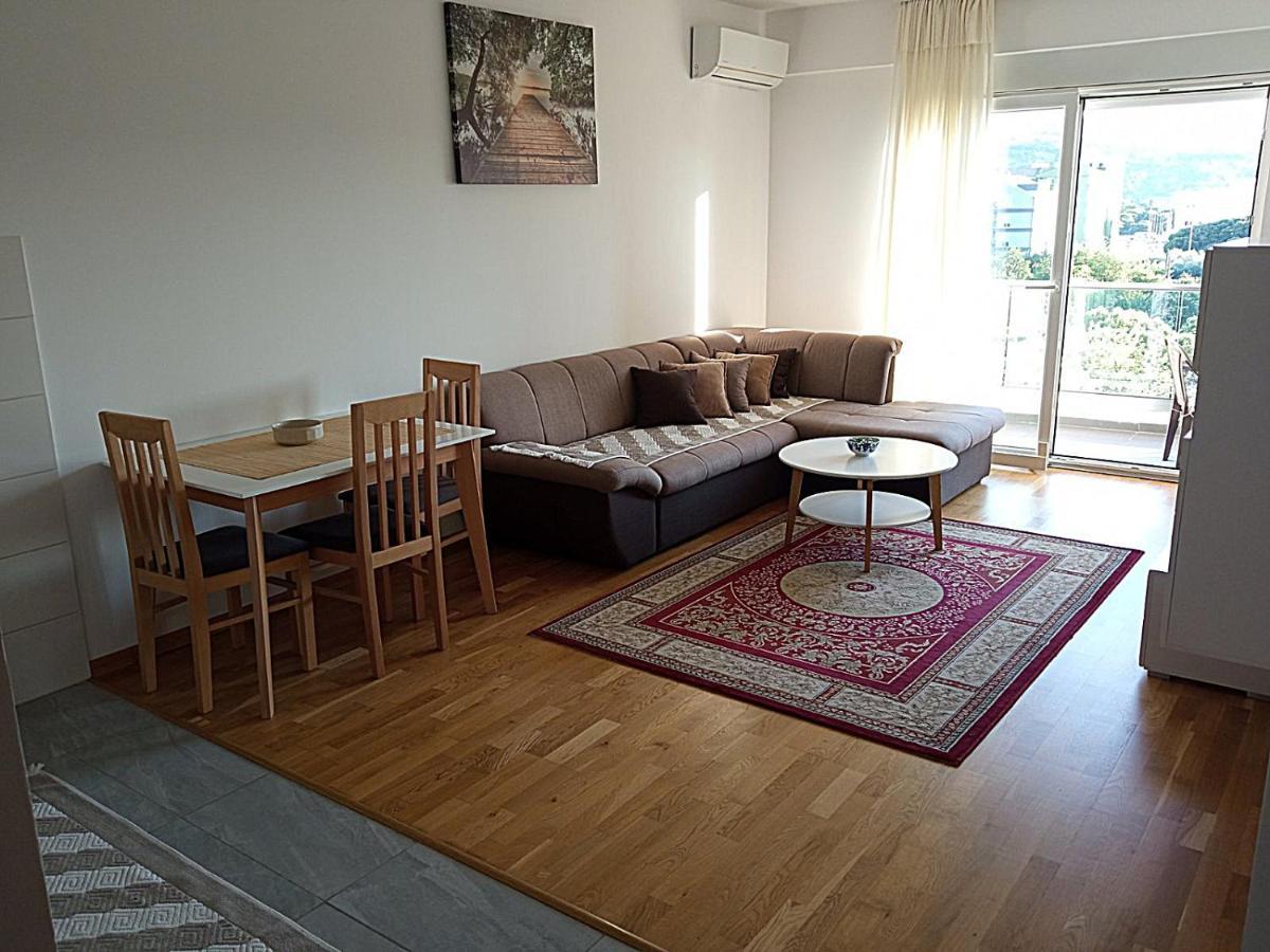 Aga Apartman Podgorica Buitenkant foto