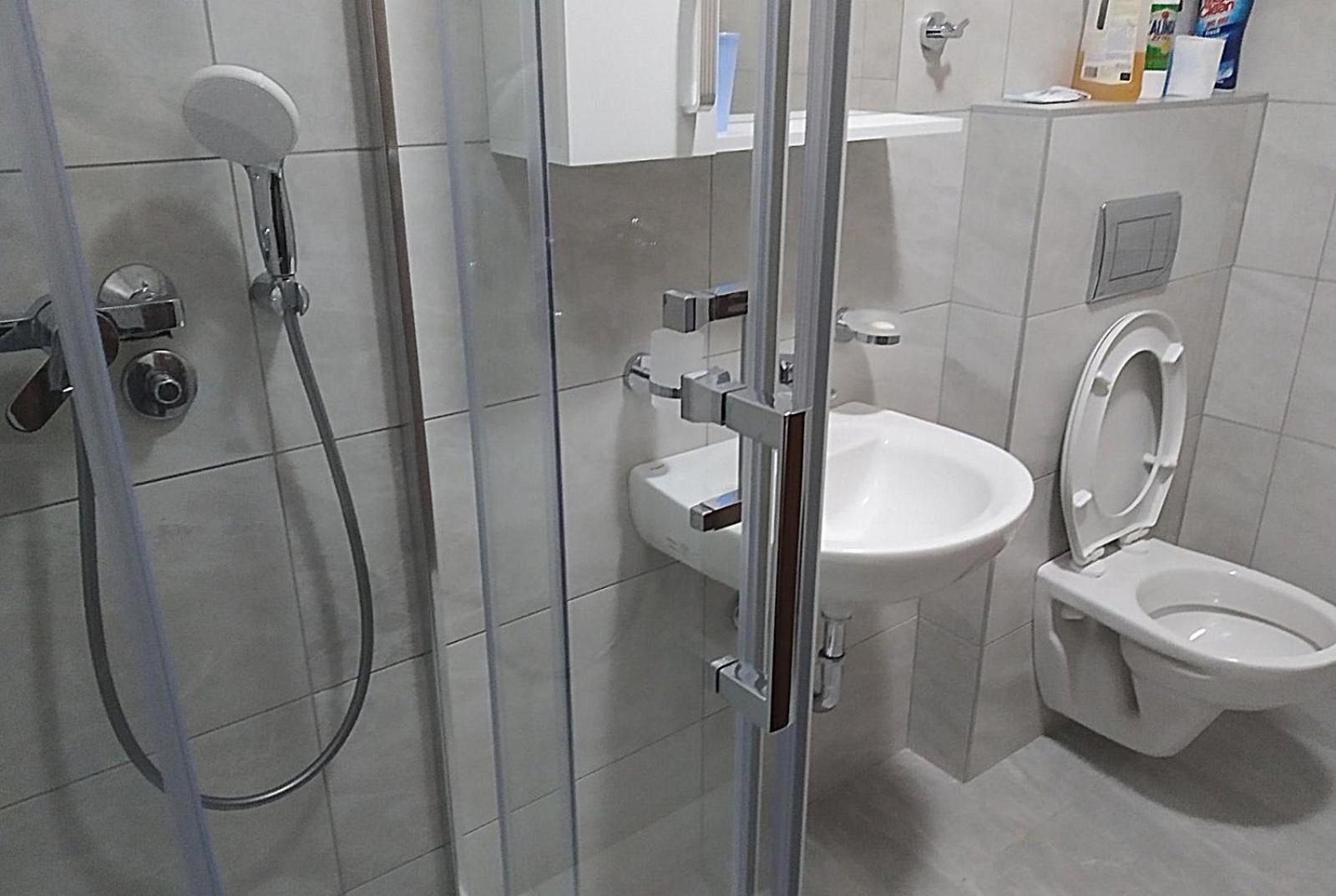 Aga Apartman Podgorica Buitenkant foto